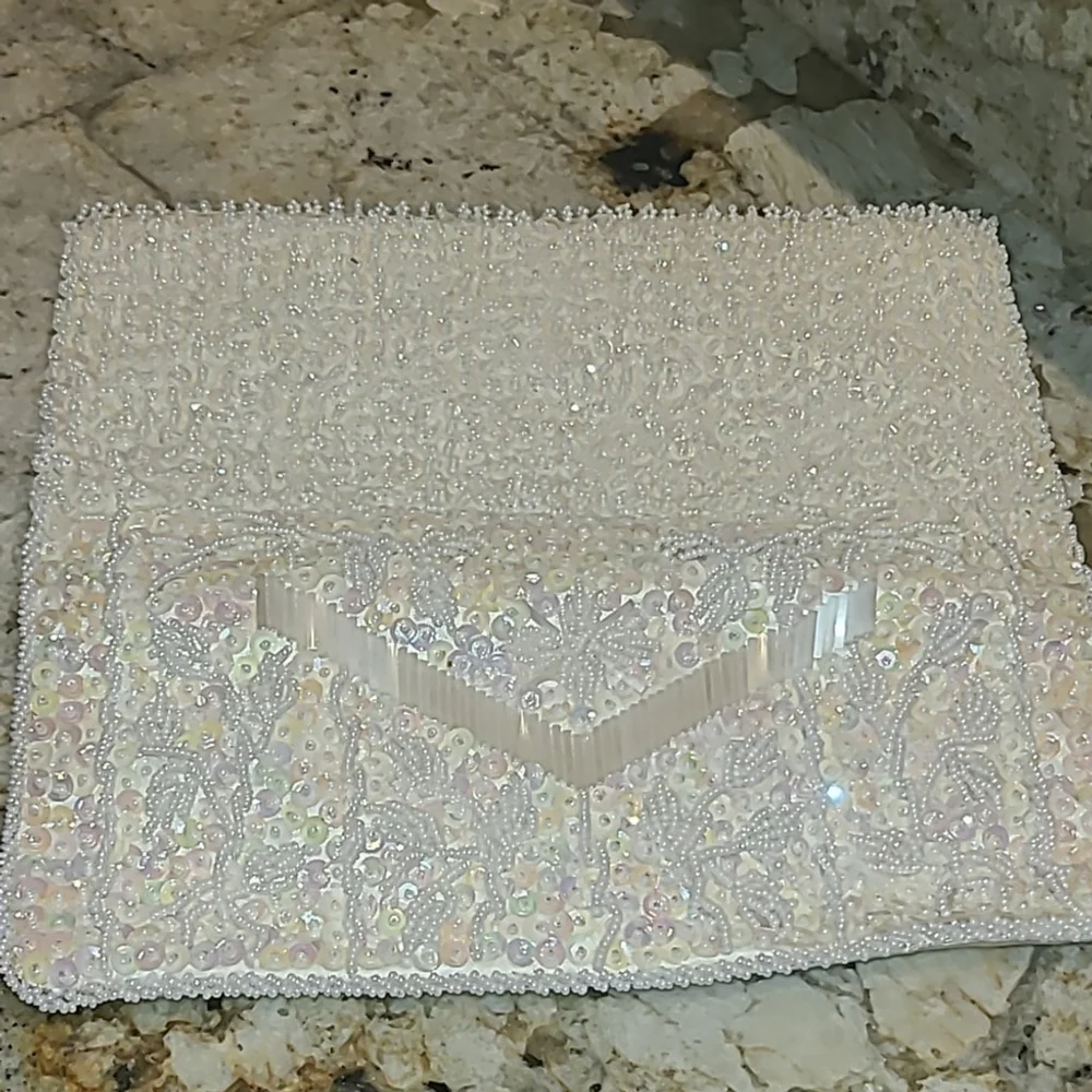Satin, Pearl & sequined evening bag. Vtg. L9. 5